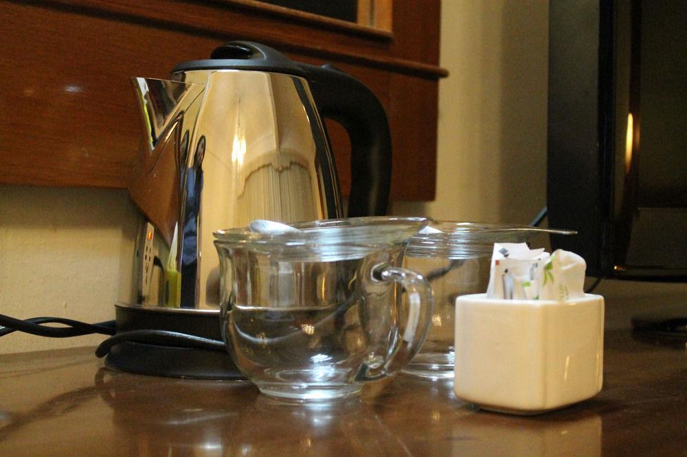 Satelit Hotel スラバヤ エクステリア 写真