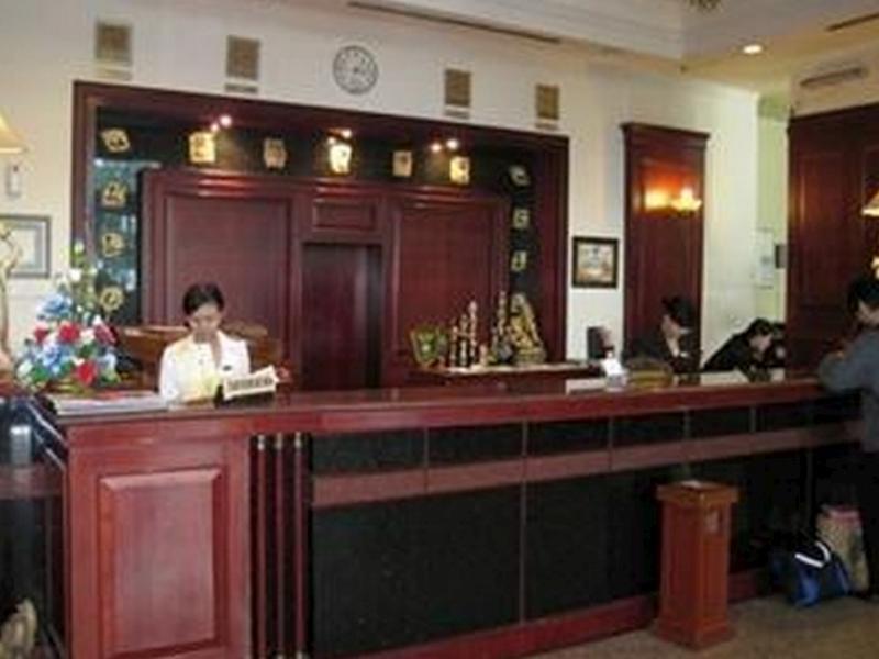 Satelit Hotel スラバヤ エクステリア 写真