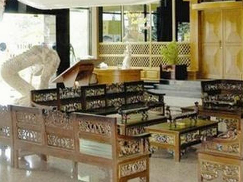 Satelit Hotel スラバヤ エクステリア 写真